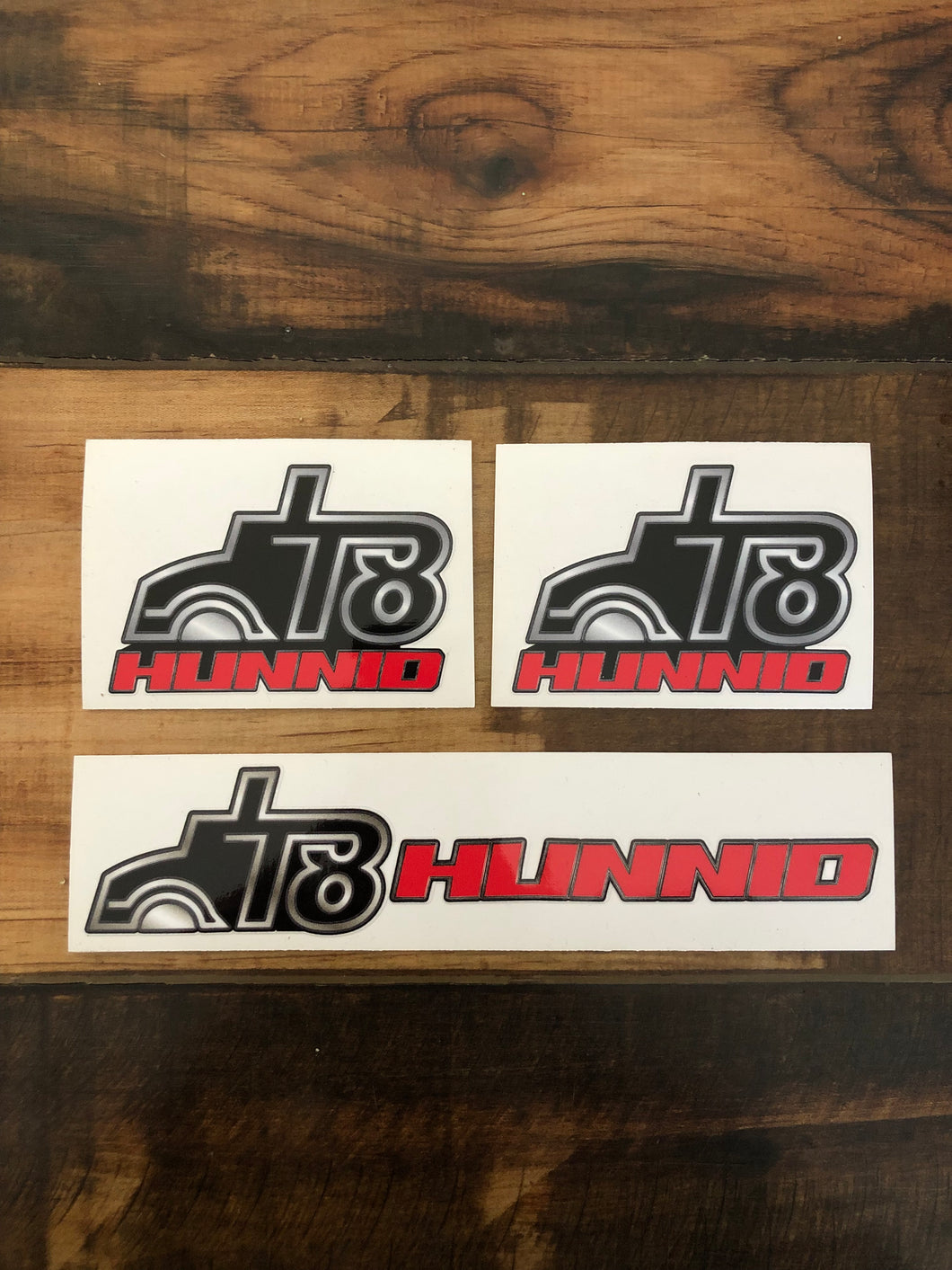 T8HUNNID 3 PACK OF DECALS