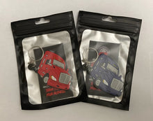 Load image into Gallery viewer, Kenworth T680 Rubber Keychain
