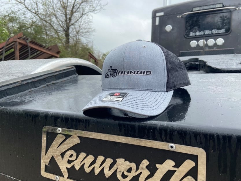 T8HUNNID GREY-BLACK RICHARDSON TRUCKER HAT